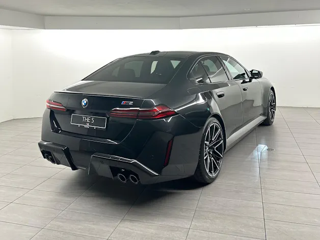 BMW M5 xDrive
