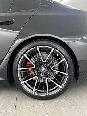 BMW M5 xDrive