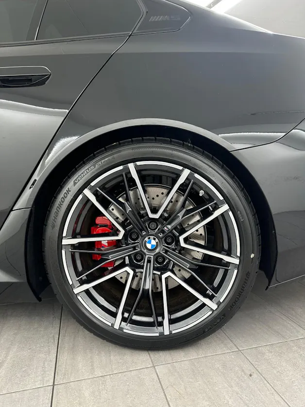 BMW M5 xDrive