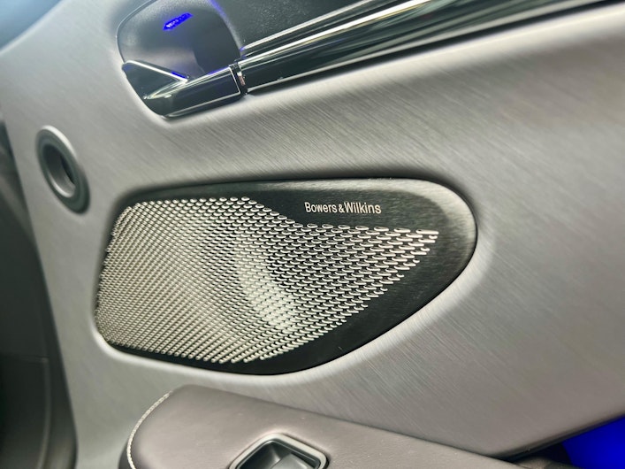 Vehicle image ASTON MARTIN DB12