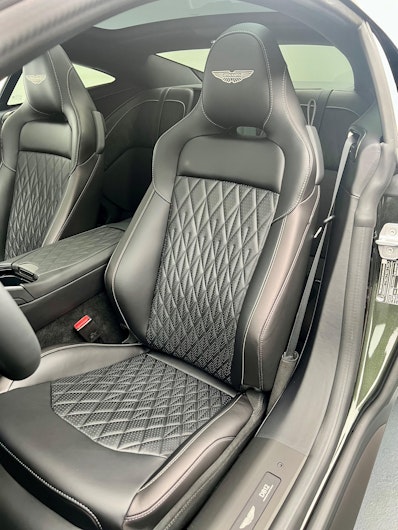 Vehicle image ASTON MARTIN DB12