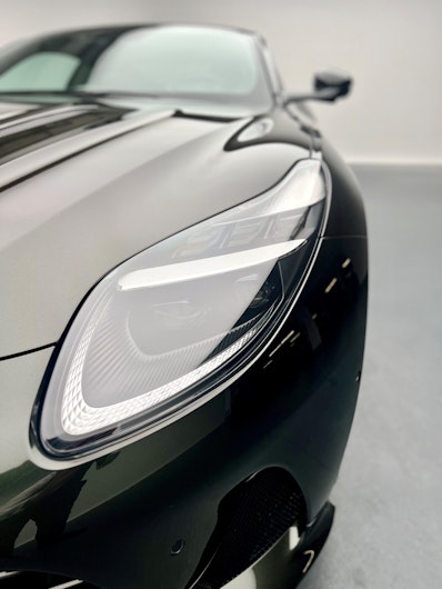 Vehicle image ASTON MARTIN DB12