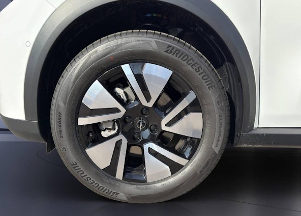 Vehicle image 6 Vehicle image 6