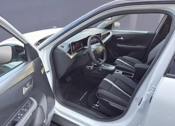 Vehicle image 5 Vehicle image 5