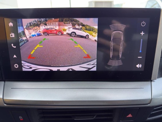 Vehicle image 8 Vehicle image 8