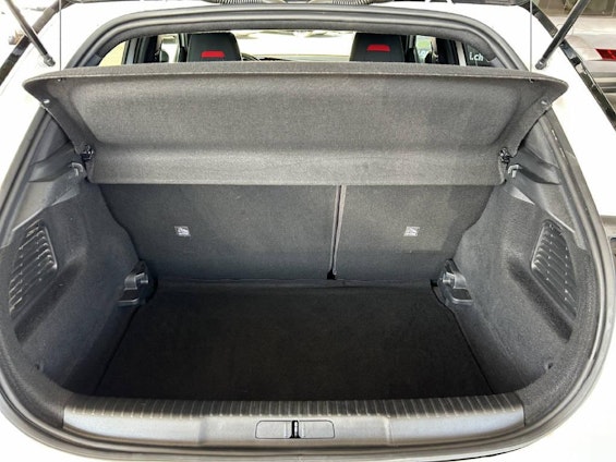 Vehicle image 10 Vehicle image 10