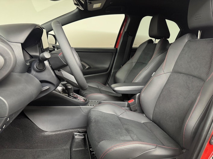 Vehicle image TOYOTA YARIS