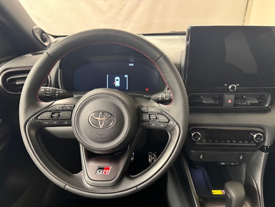 Vehicle image 6 Vehicle image 6