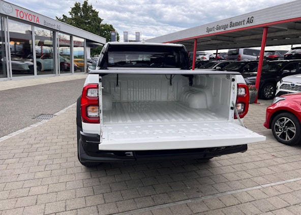 Vehicle image 6 Vehicle image 6