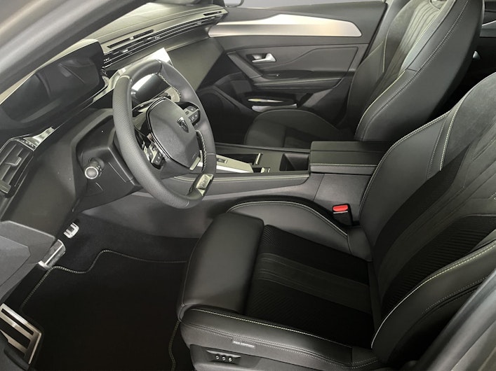 Vehicle image PEUGEOT 308