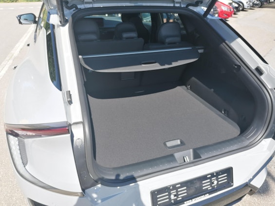 Vehicle image 9 Vehicle image 9