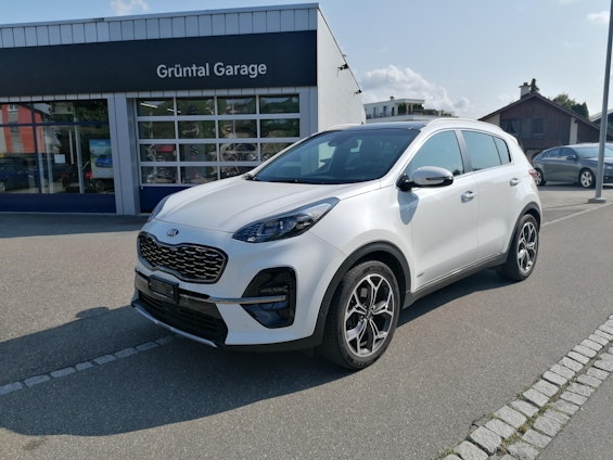 First vehicle image