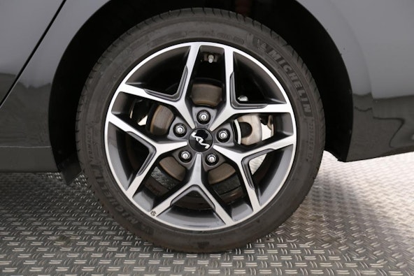 Vehicle image 9 Vehicle image 9