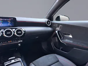Mercedes-Benz A 220 AMG Line 4m