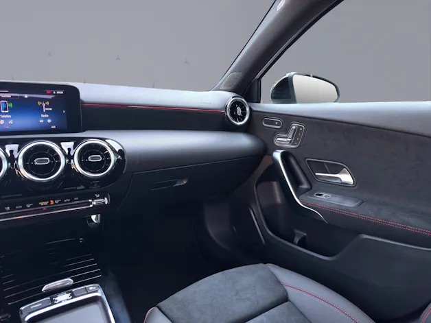 Mercedes-Benz A 220 AMG Line 4m