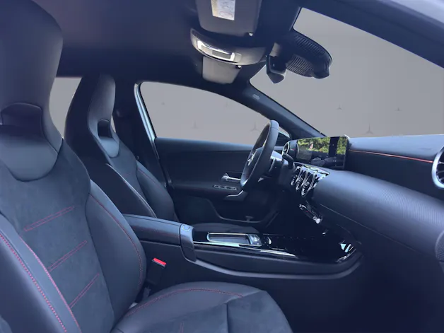 Mercedes-Benz A 220 AMG Line 4m