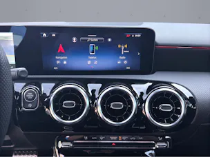 Mercedes-Benz A 220 AMG Line 4m