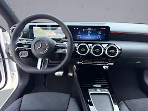 Mercedes-Benz A 220 AMG Line 4m