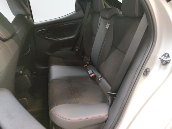 Vehicle image 14