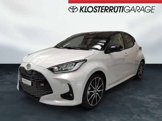 First vehicle image