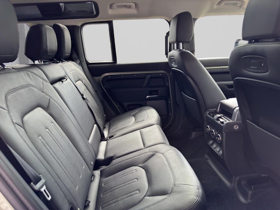 Vehicle image 21