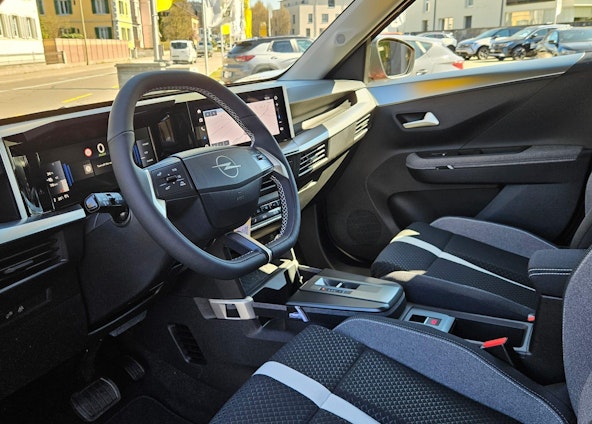 Vehicle image 9 Vehicle image 9