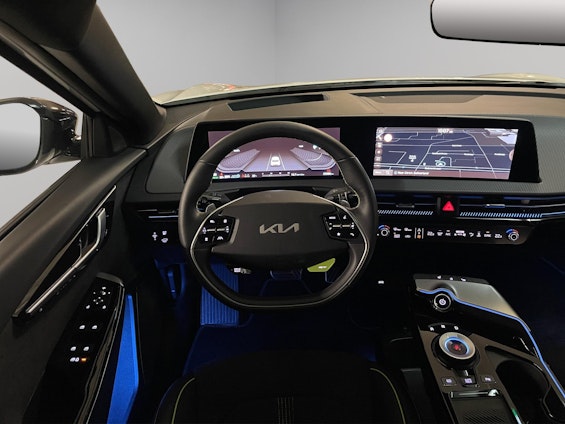 Vehicle image 9 Vehicle image 9