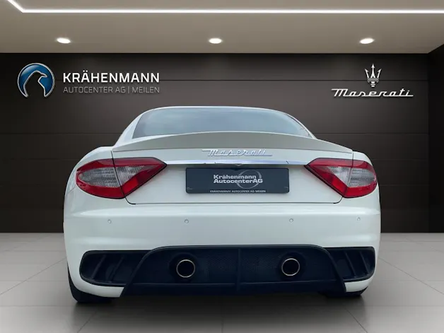 Maserati GRANTURISMO MC Stradale 4.7 V8
