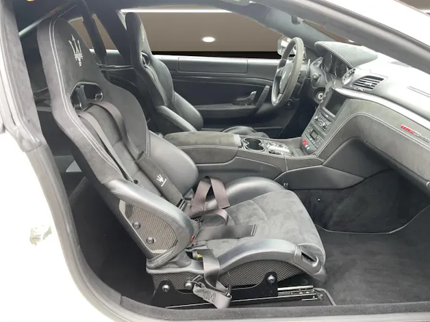 Maserati GRANTURISMO MC Stradale 4.7 V8