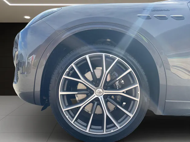 Maserati Grecale 2.0 Hybrid Modena