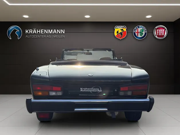 Fiat 124 Spider Pinifarina Europa 2