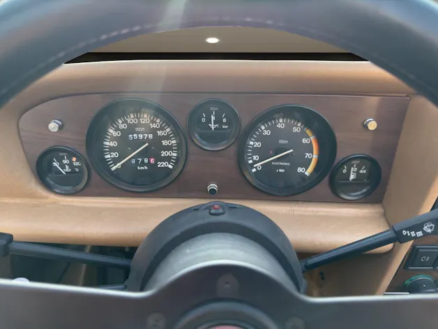 Fiat 124 Spider Pinifarina Europa 2