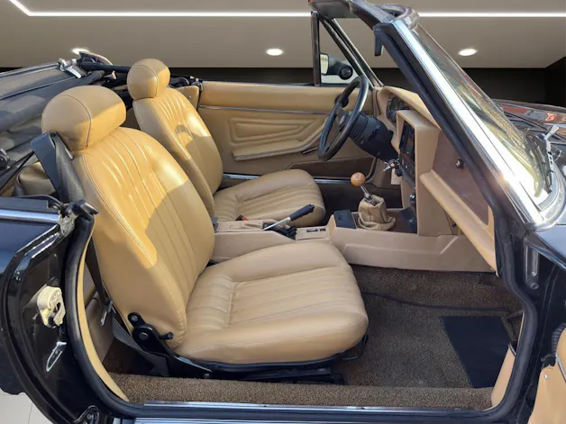 Fiat 124 Spider Pinifarina Europa 2