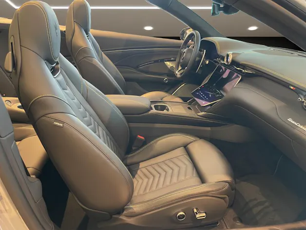 Maserati GRANCABRIO 3.0 V6 Trofeo