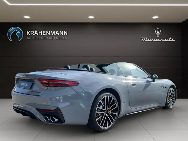 Maserati GRANCABRIO 3.0 V6 Trofeo