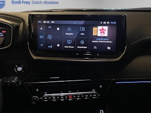 Vehicle image PEUGEOT 2008 e-GT