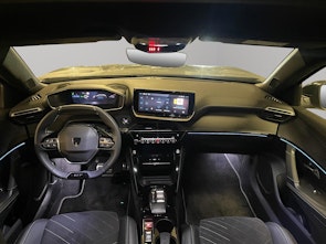 Vehicle image PEUGEOT 2008 e-GT