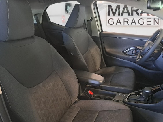 Vehicle image 7