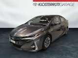 First vehicle image