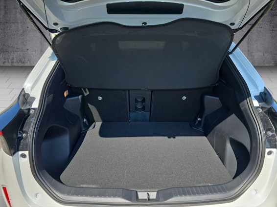 Vehicle image 10 Vehicle image 10