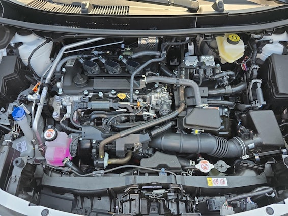 Vehicle image 15 Vehicle image 15