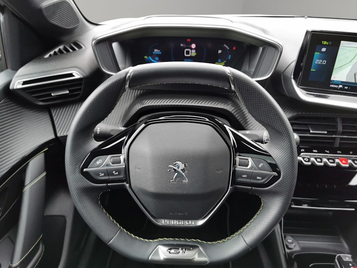 Vehicle image PEUGEOT 208