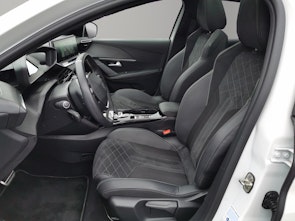 Vehicle image PEUGEOT 208 e-Active