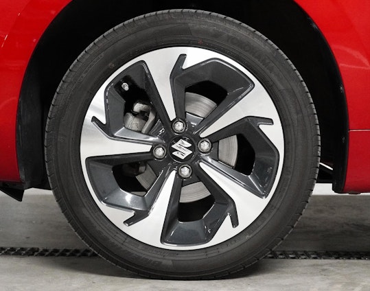 Vehicle image 12