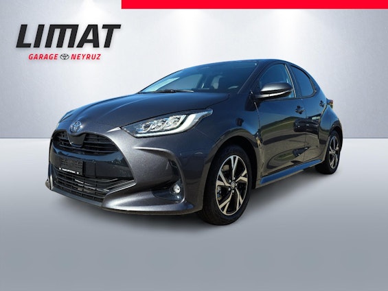 First vehicle image