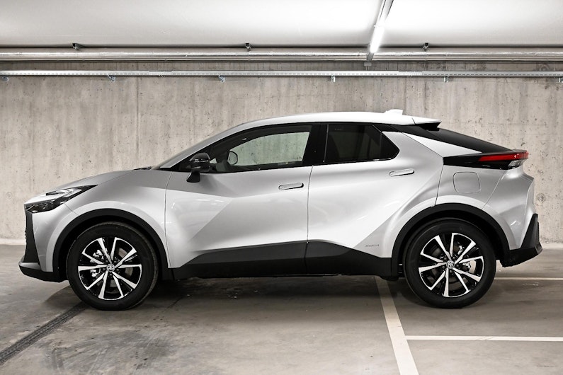 Vehicle image TOYOTA C-HR