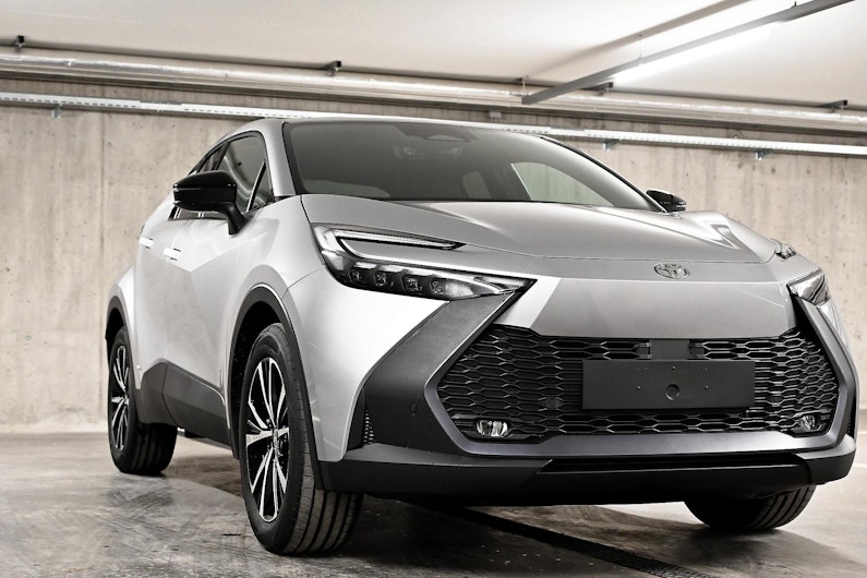 Vehicle image TOYOTA C-HR