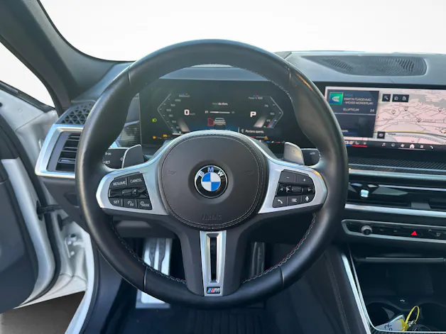 BMW X6 M60i