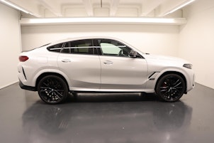 Vehicle image BMW X6 M60i