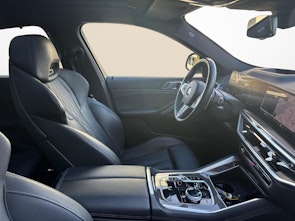 Fahrzeugbild BMW X6 M60i